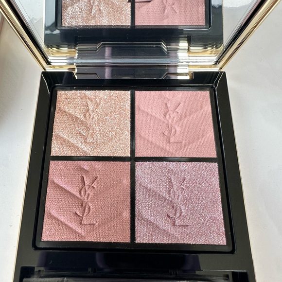 Yves Saint Laurent Valentines Mini Clutch Collector Eyeshadow Palette #126 - Picture 4 of 5